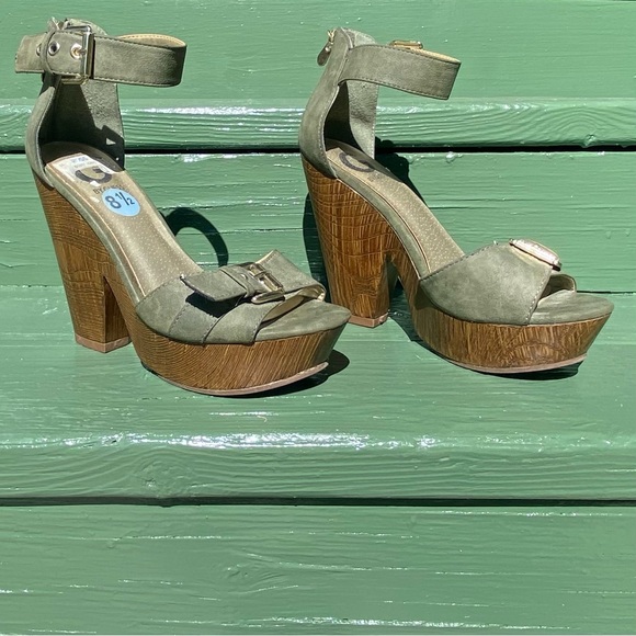 G by Guess woman suede olive green strapped wooden heel sandals. 8.5. Used. - Picture 3 of 7
